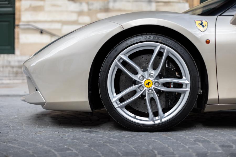 Колеса Ferrari 488 Spider Sleek Beauty (233572) 2018 года  (фото 10 из 22)
